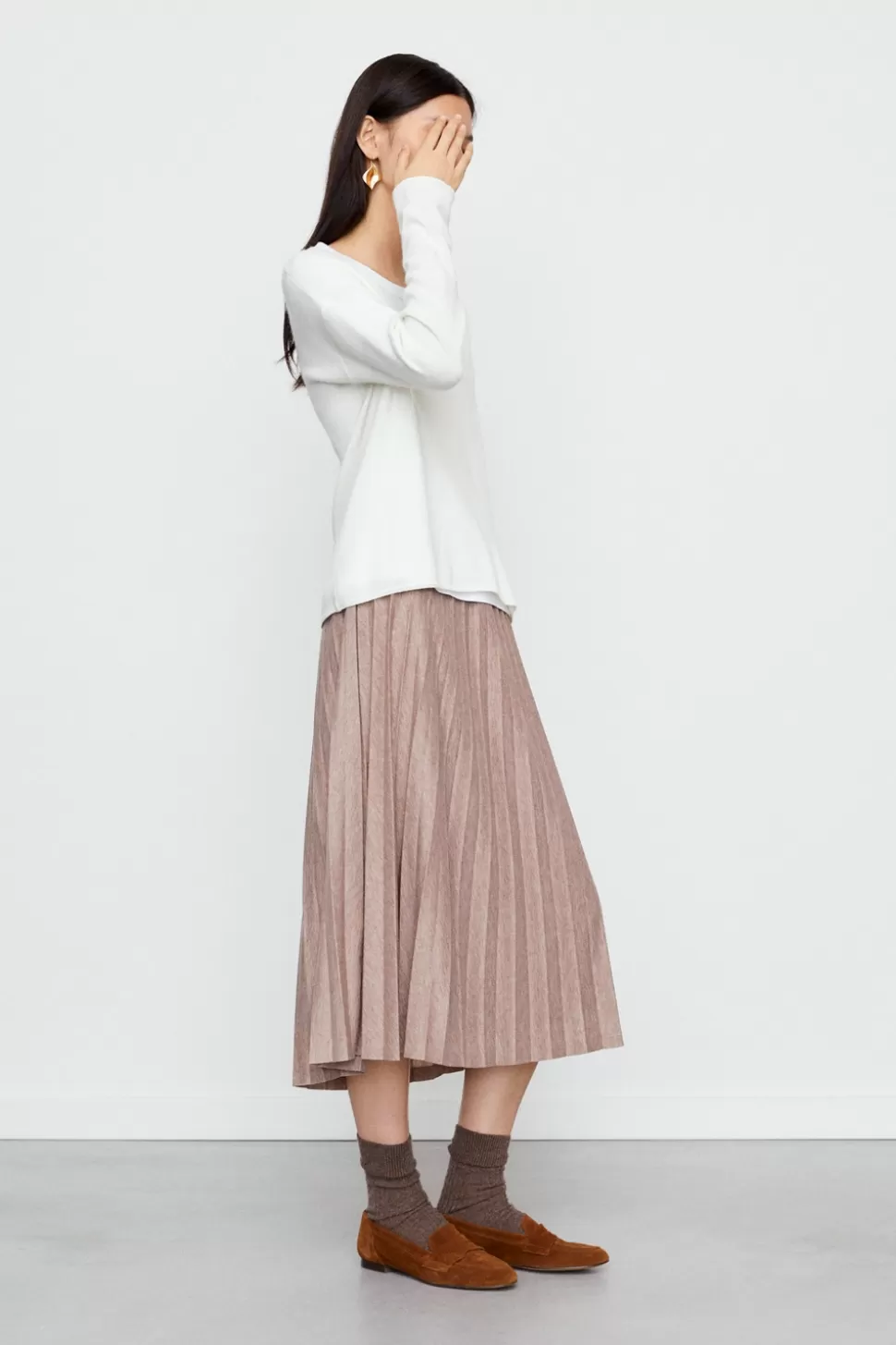 eseOese SANDY PLEATED MIDI SKIRT TOPOVIGORE Fashion