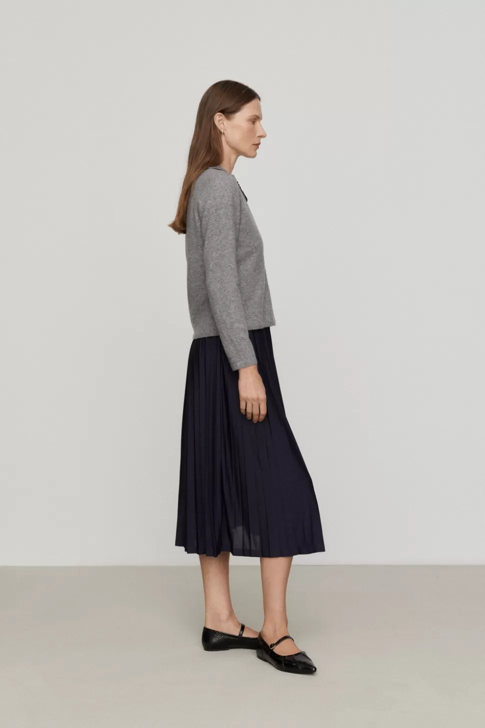 eseOese SANDY PLEATED MIDI SKIRT NAVY Hot